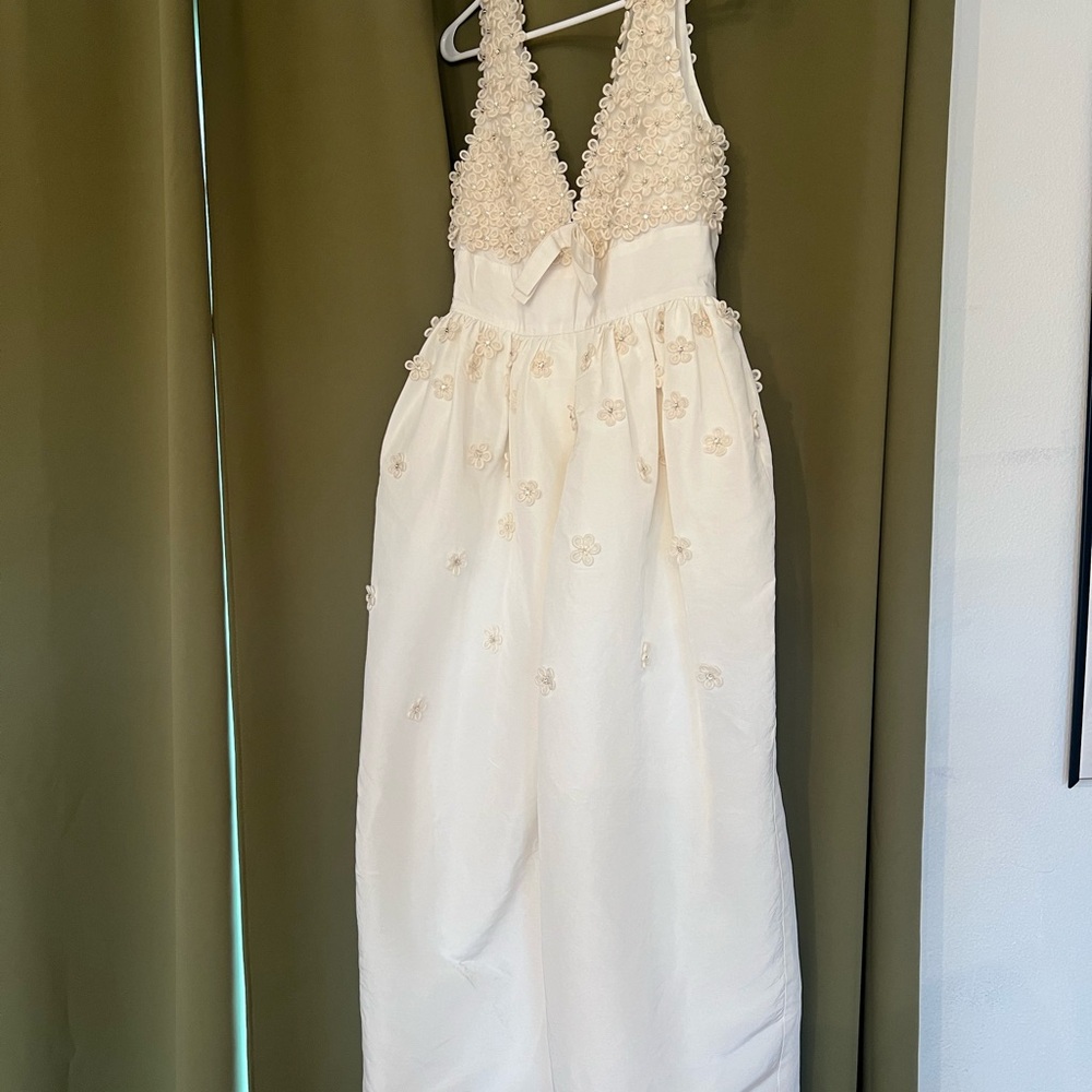 RAINEY DRESS IN IVORY SILK FAILLE WITH FLORAL APPLIQUÉ - Picture 5 of 11